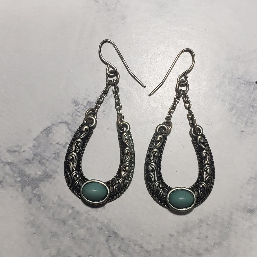 Bundle of faux Turquoise Earrings. - Picture 3 of 10